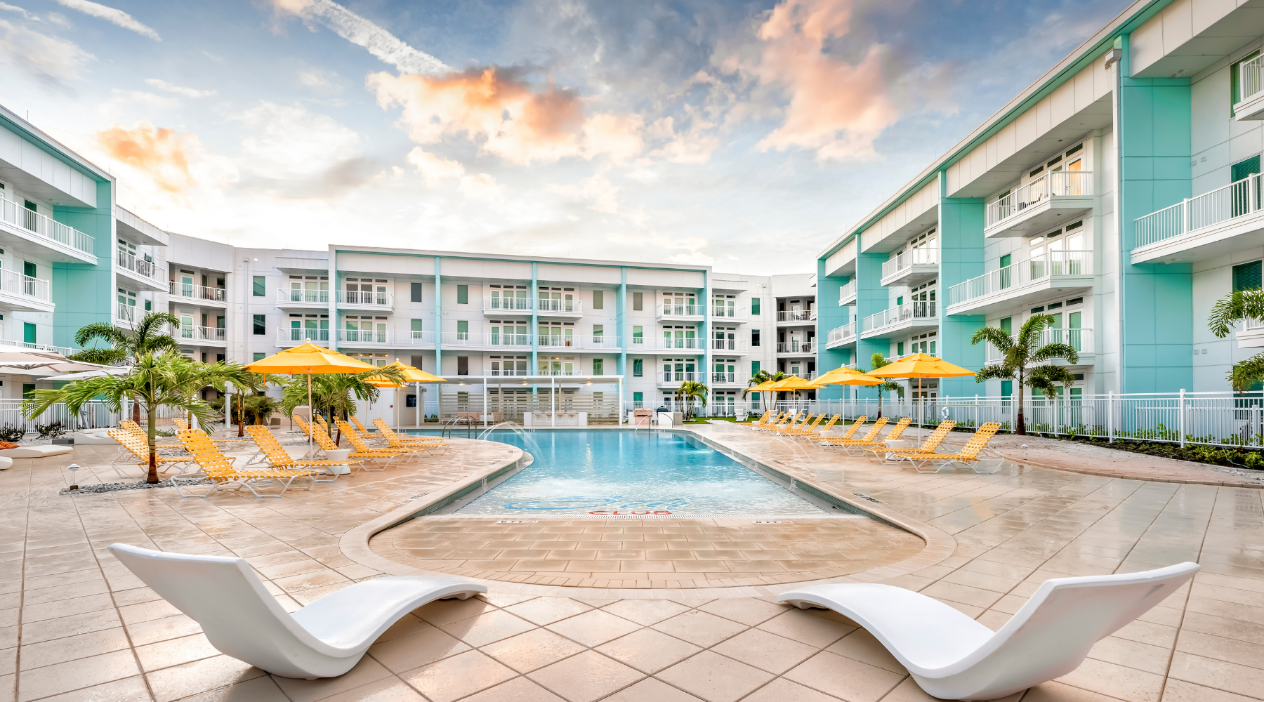 pool deck lounge chairs with umbrellas pool deck lounge chairs with umbrellas